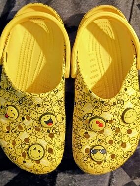 Crocs, Yellow SMILEY Emoji, Slip-On with Charm Accents.